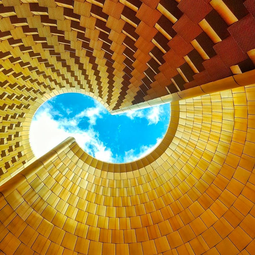 "Moment présent qui tend vers le futur"